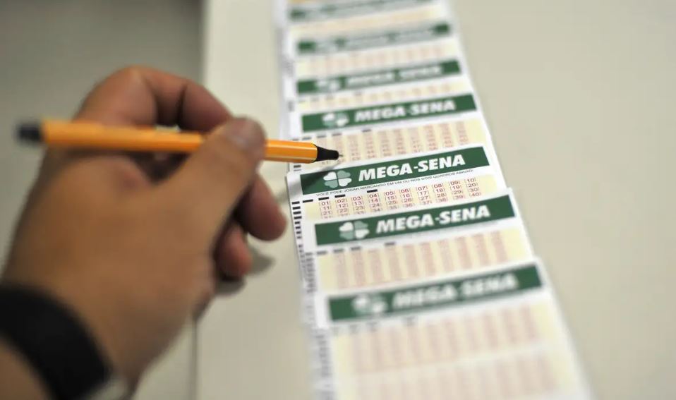Leia mais sobre o artigo Mega-Sena acumula e vai sortear prêmio de R$ 31 milhões