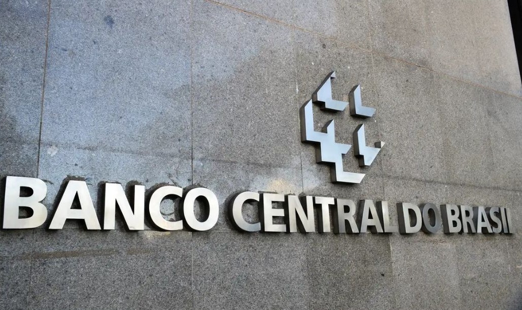 Leia mais sobre o artigo Mercado financeiro reduz previsão da inflação para 5,2%