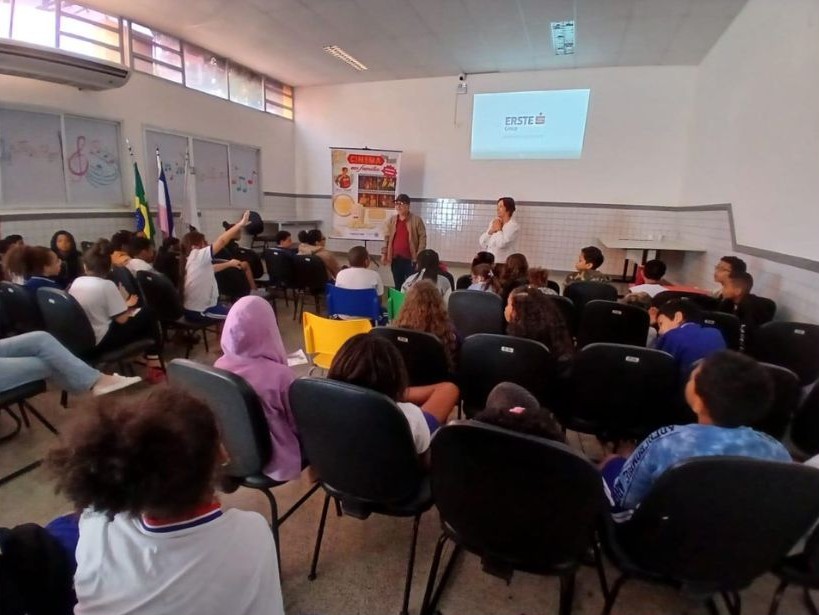 Leia mais sobre o artigo Projeto ‘Cinema em Família’ leva cineclube itinerante a regiões de vulnerabilidade social no Estado