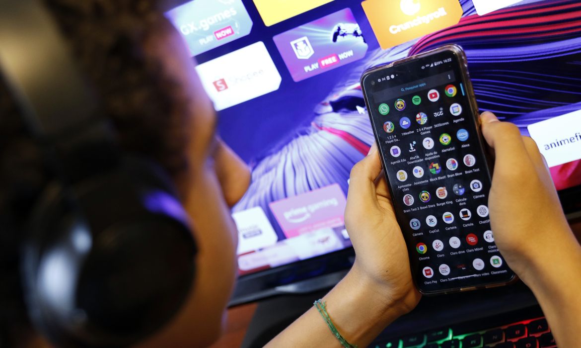 Leia mais sobre o artigo Governo anuncia classificação indicativa para apps e nova faixa etária