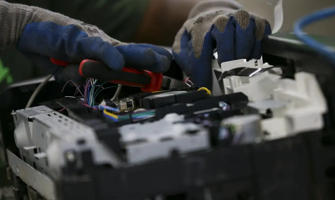 Leia mais sobre o artigo Governo vai buscar diálogo para reativar incentivo para data centers