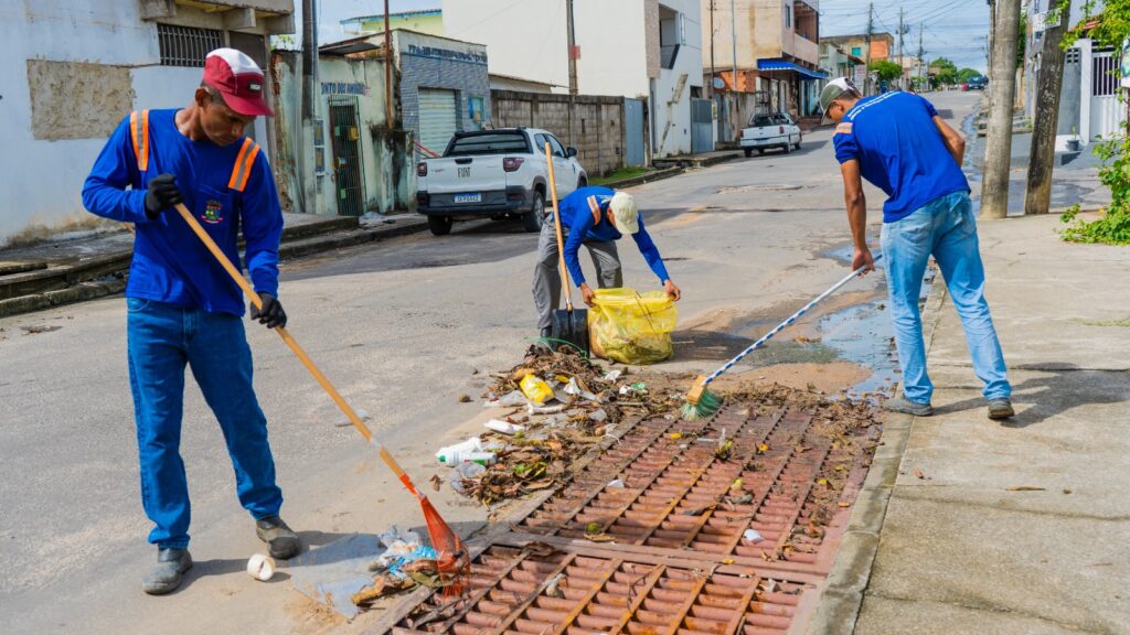 Leia mais sobre o artigo Linhares age rápido à chuva, amanhece com rotina restabelecida e equipes continuam atuando na prevenção