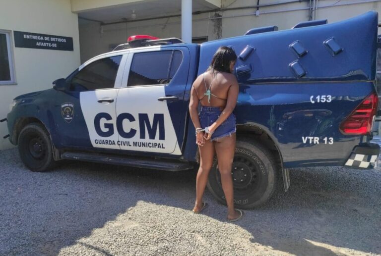 GCM prende mulher por tráfico de drogas e apreende 1 kg de substância similar a cocaína
