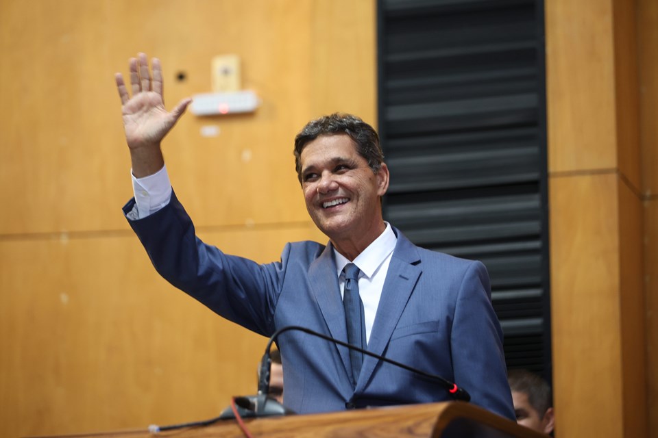 Leia mais sobre o artigo Ricardo Ferraço toma posse como governador do Espírito Santo