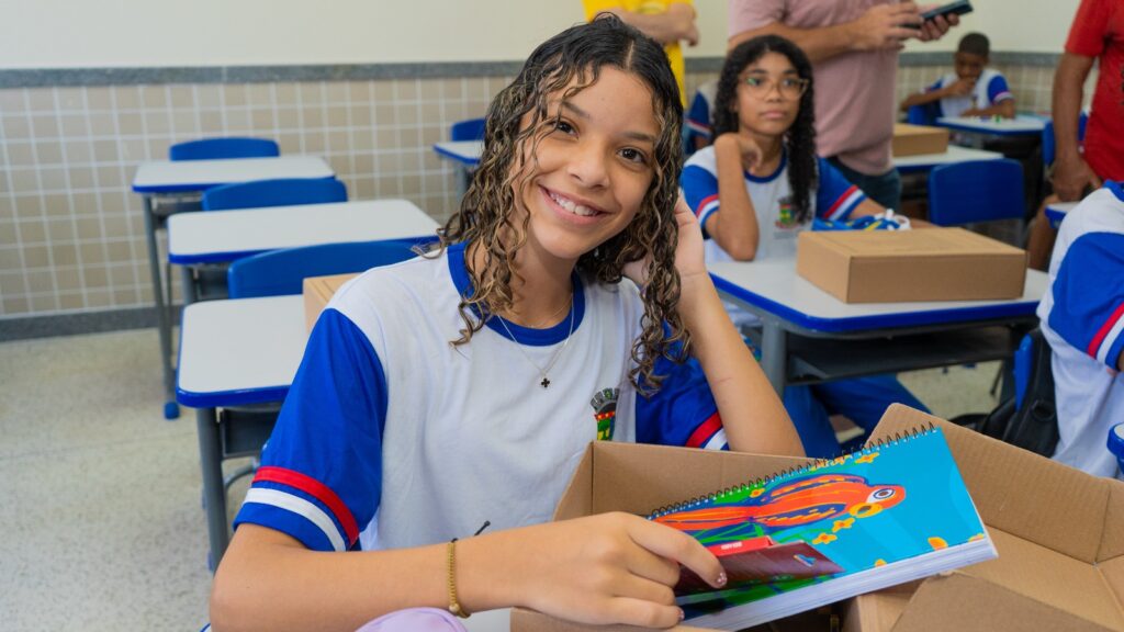 Leia mais sobre o artigo Educação: Linhares atinge 75% de crianças alfabetizadas e está próxima da meta nacional projetada para 2030