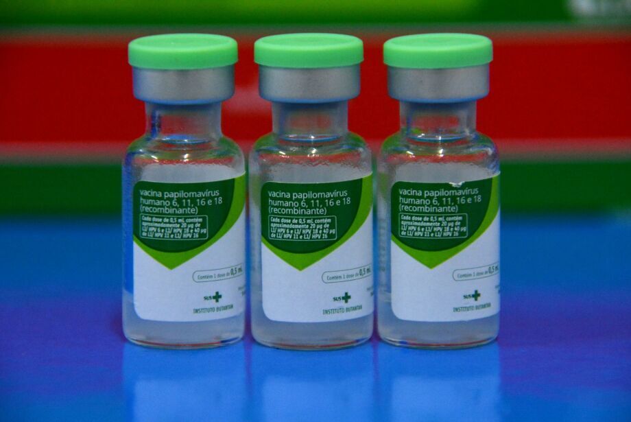 Leia mais sobre o artigo Linhares reforça vacinação contra HPV para crianças e adolescentes de 9 a 14 anos