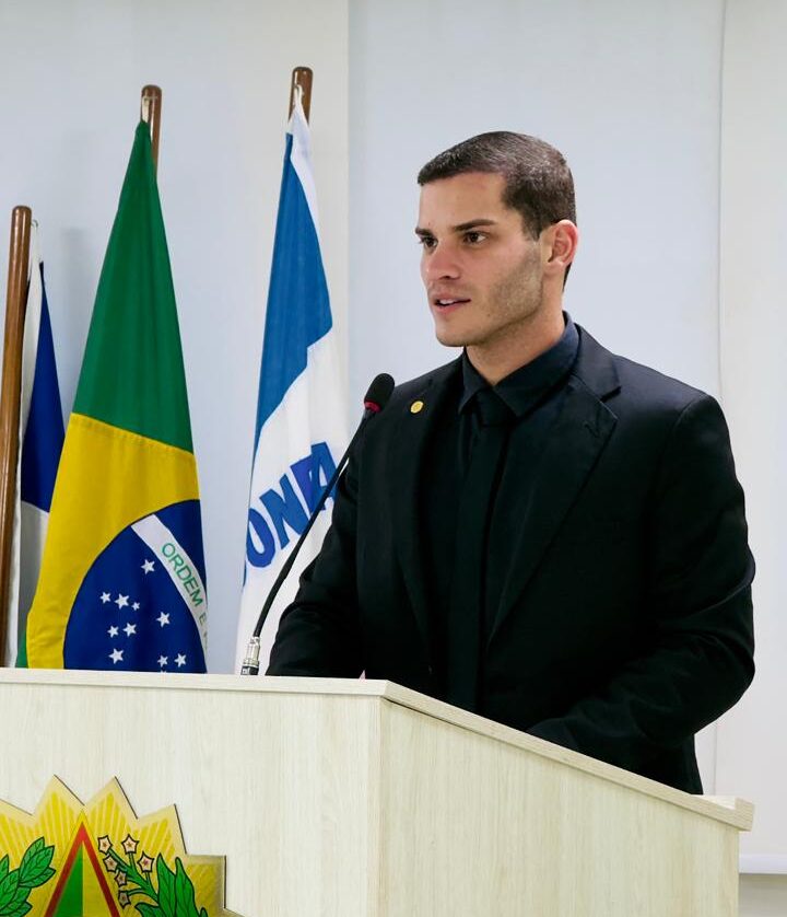Leia mais sobre o artigo Caio Ferraz anuncia que não disputará vaga para deputado estadual e reafirma compromisso com Linhares