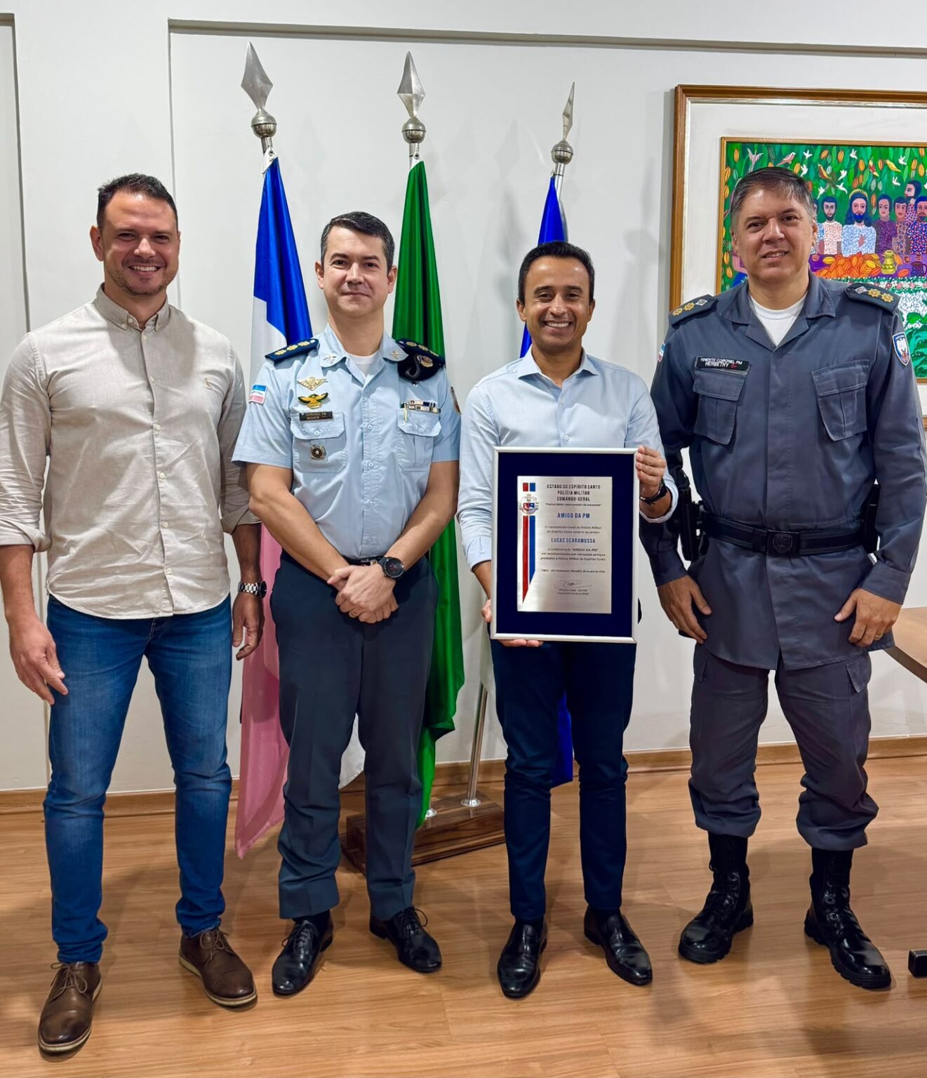Leia mais sobre o artigo Prefeito Lucas Scaramussa recebe homenagem “Amigo do 12.o. Batalhão”