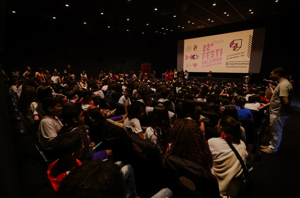Leia mais sobre o artigo 26º Festivalzinho de Cinema de Vitória abre inscrições para edição que acontece em outubro