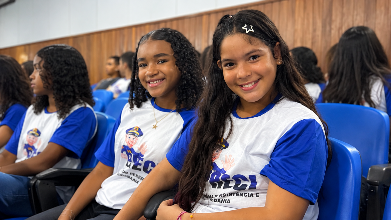 Leia mais sobre o artigo PRECI forma 250 alunos da rede municipal de Linhares