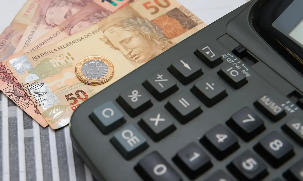 Leia mais sobre o artigo Prazo para empresas optarem por Simples é adiado para 15 de outubro