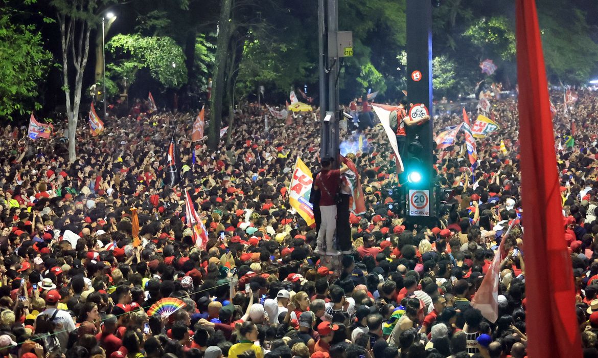 Leia mais sobre o artigo Votação de Lula é a maior já recebida por um presidenciável no país